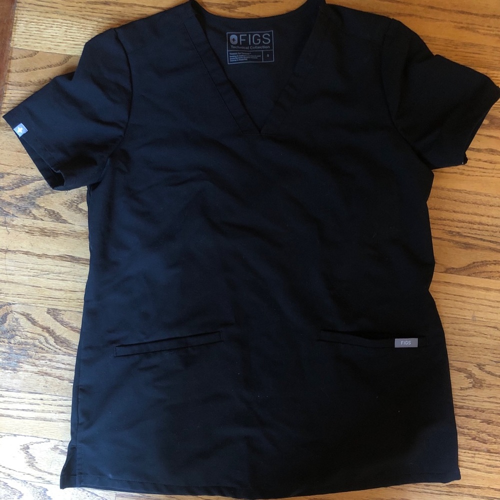Figs scrub top